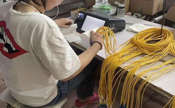 天津网络工程中几种常用的光纤连接器